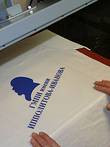 Печать принтов на текстиле в типографии